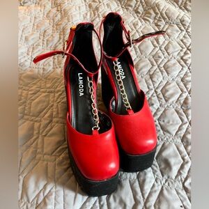 LAMODA Red Platform Shoes with Chain Accent